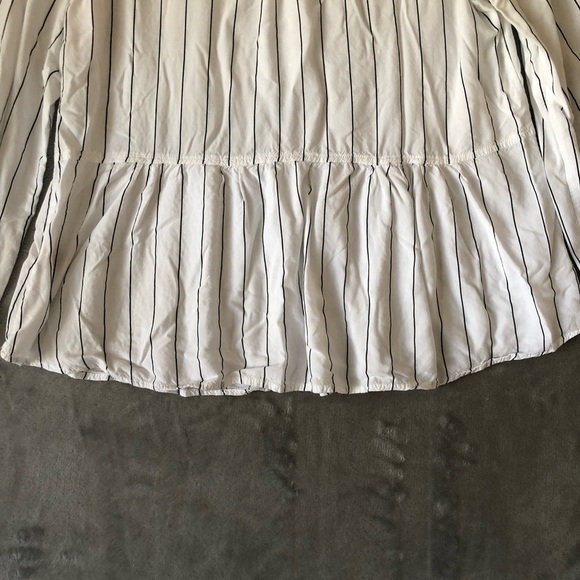 Bailey & Chloe Women Blouse Size M Stripes V Neck Roll tab Sleeve Flowy Summer - Picture 8 of 15